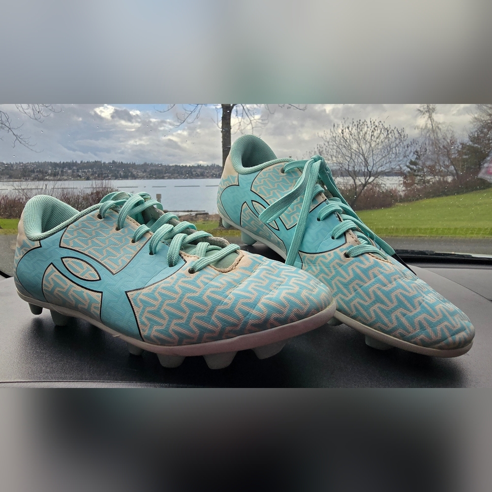 Under Armour Cleats Kids Size 1Y CF Force 2.0 FG White/Aqua Youth Size 1Y